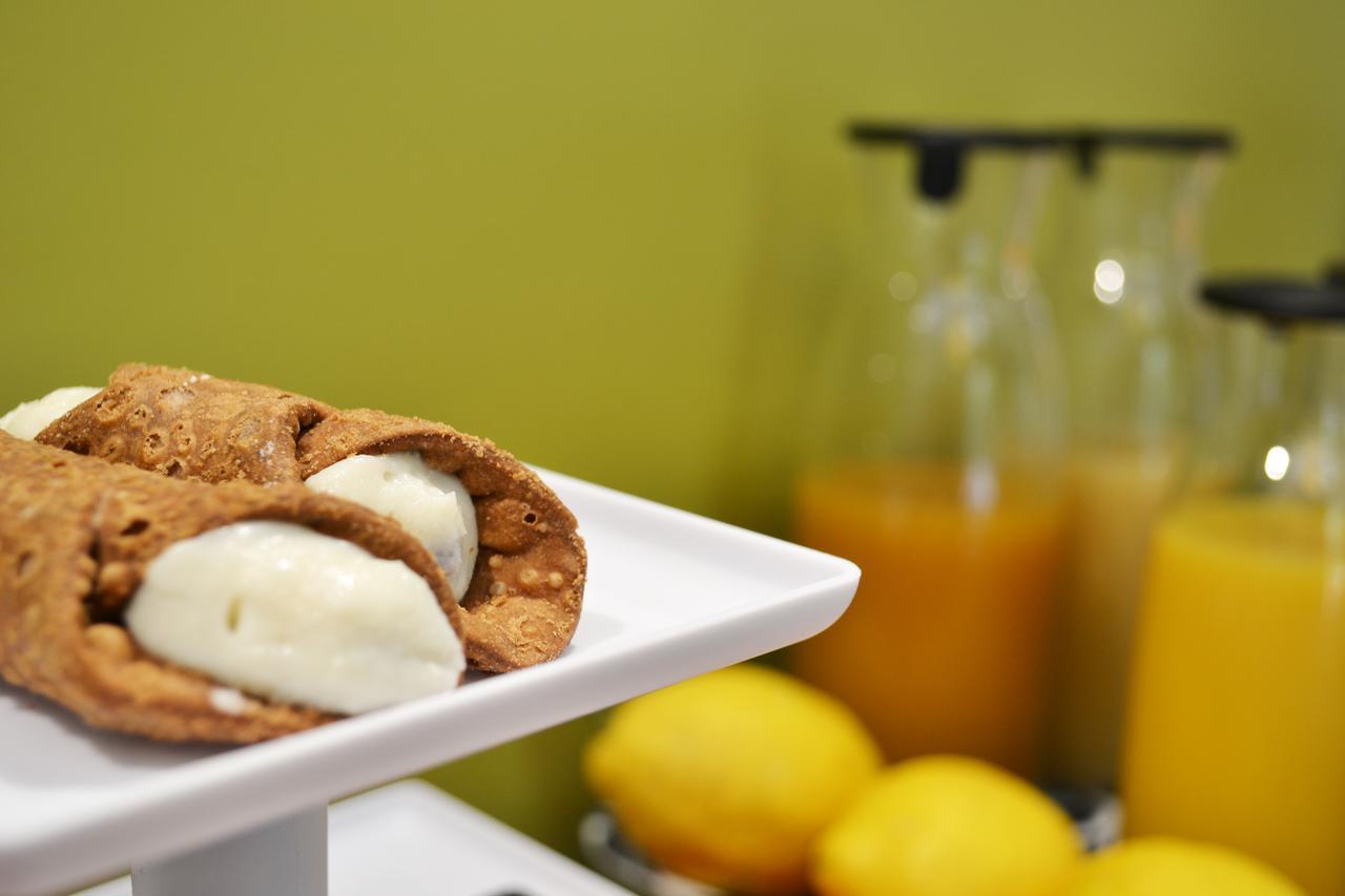 Acomodação com café da manhã  Piazza Marina 3*