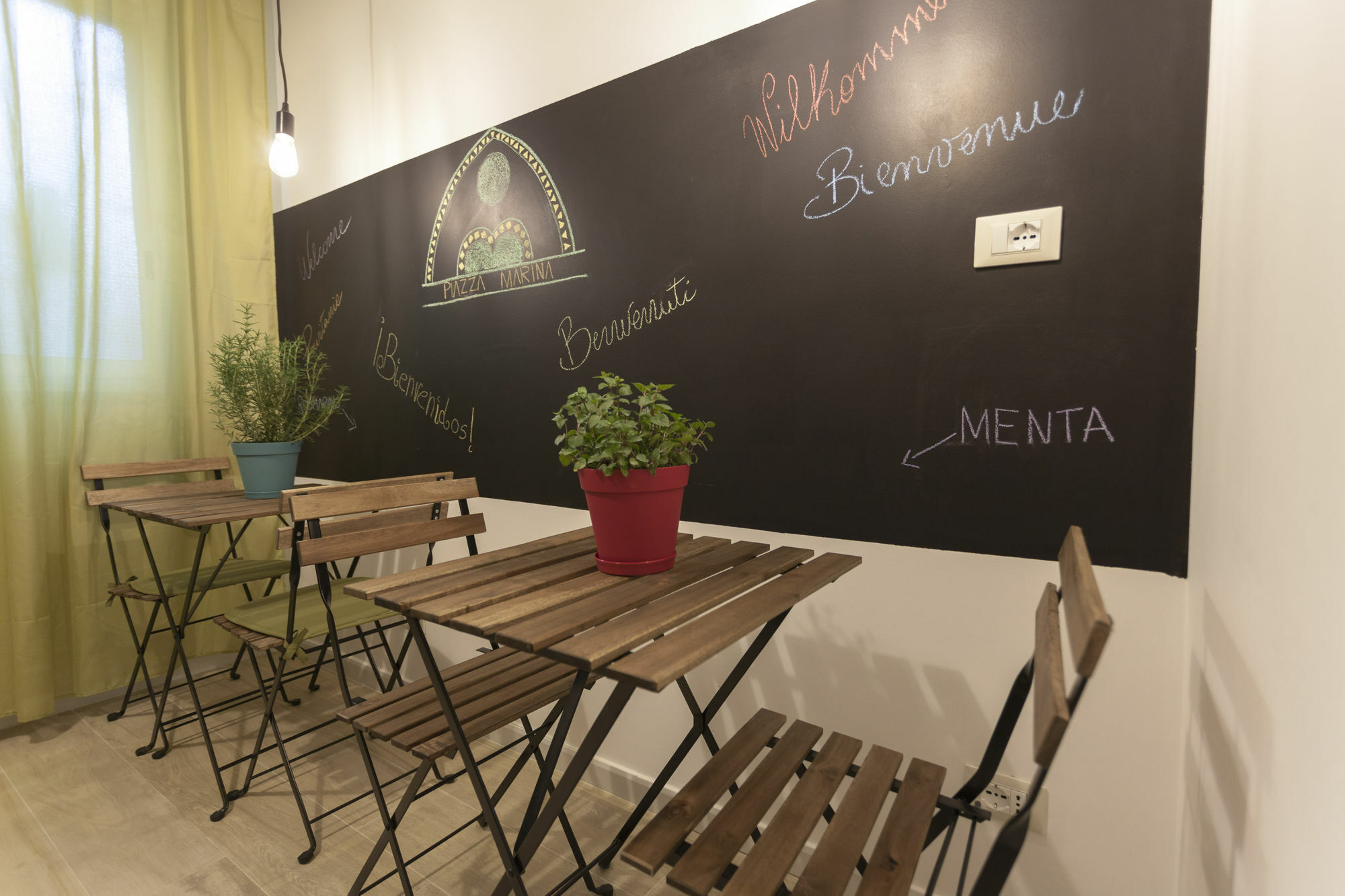 Acomodação com café da manhã  Piazza Marina