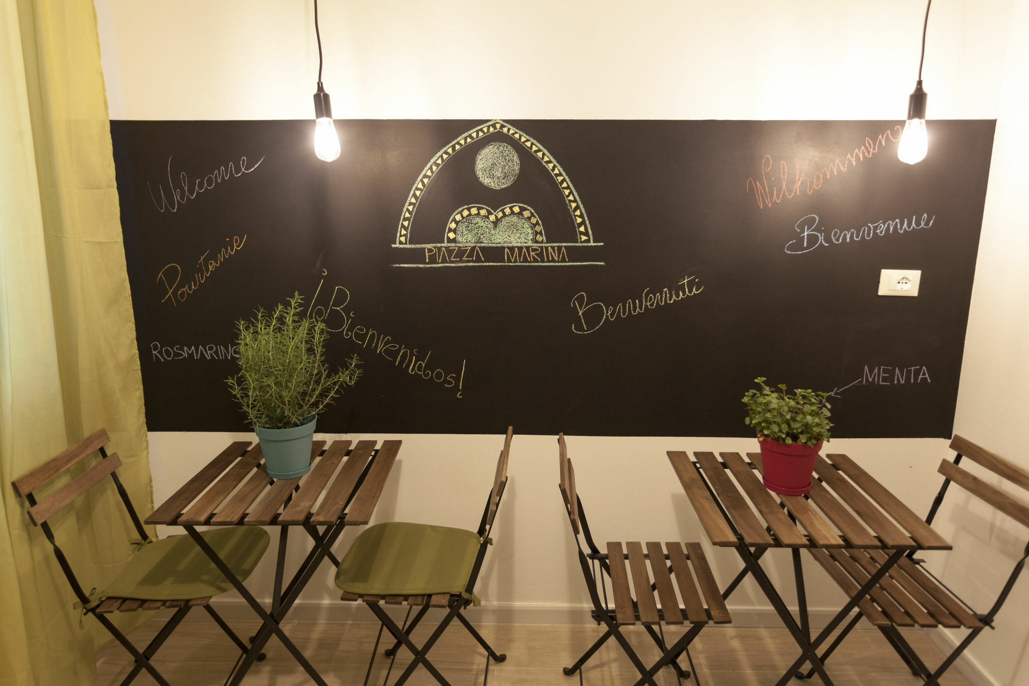 Piazza Marina Acomodação com café da manhã  3*